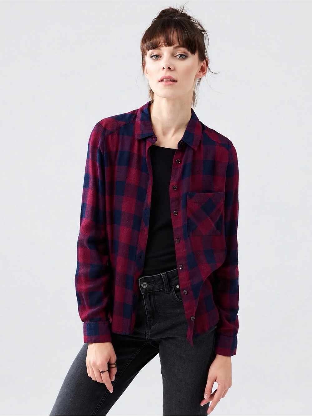 Rails Woman Burgundy Navy Plaid Hunter Soft Relax Button Down Shirt MEDIUM